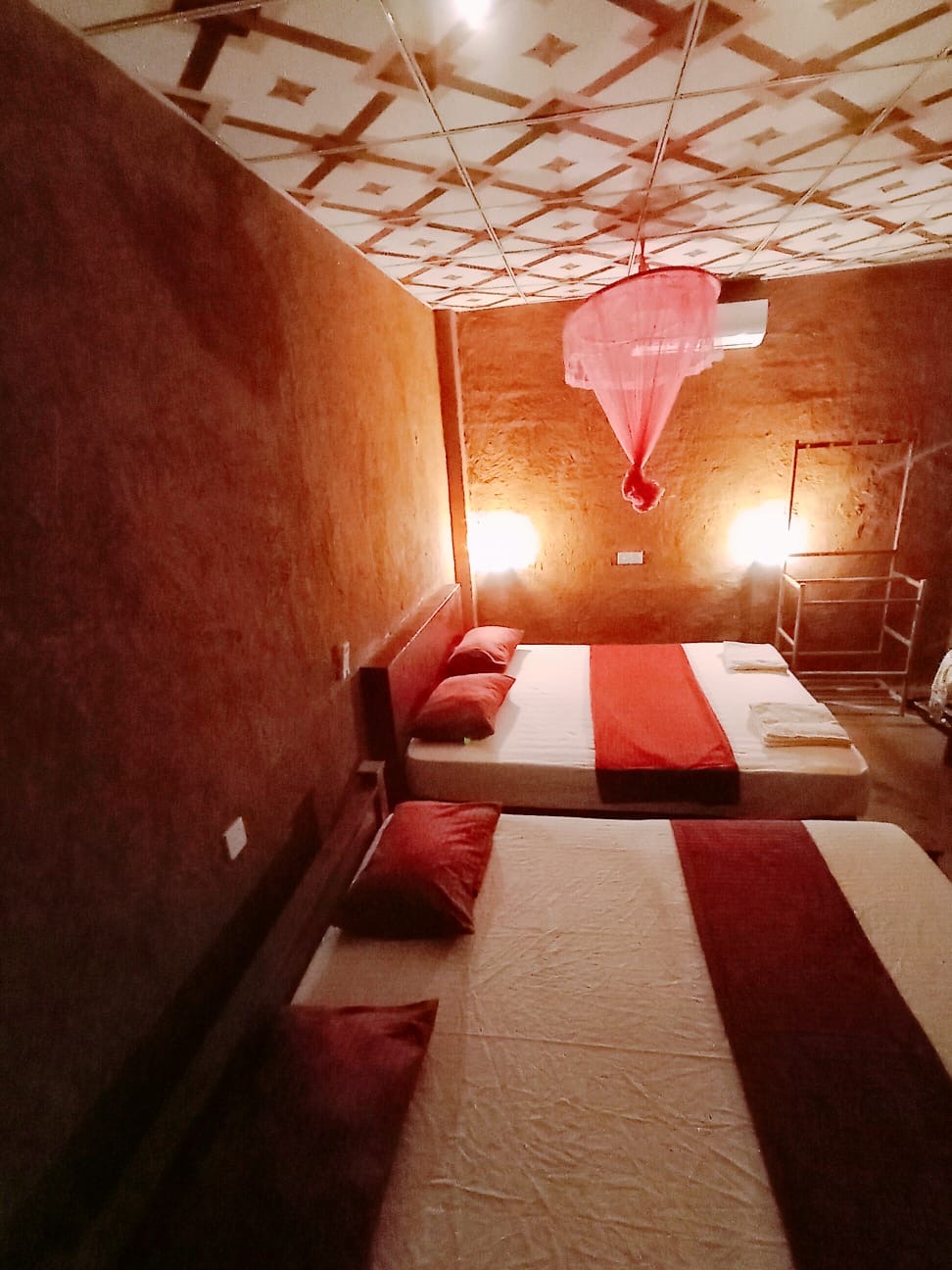 Monkey Jungle Cottage