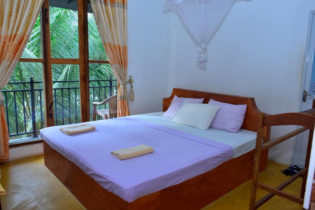 Splendid Lake  Lake View Safari Lodge